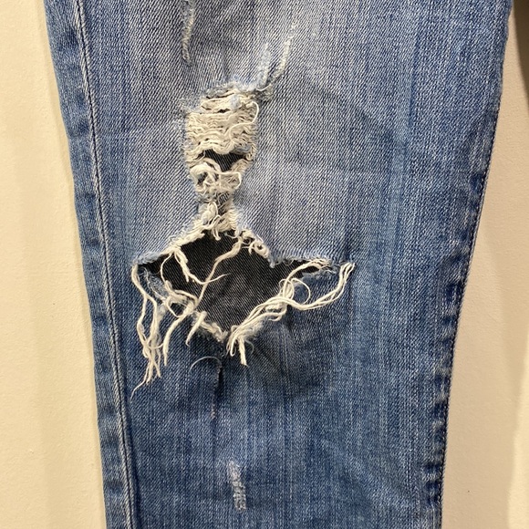 True Religion Colette High Rise Tapered Skinny Waterfall Wash Ripped size 29 - Picture 13 of 16